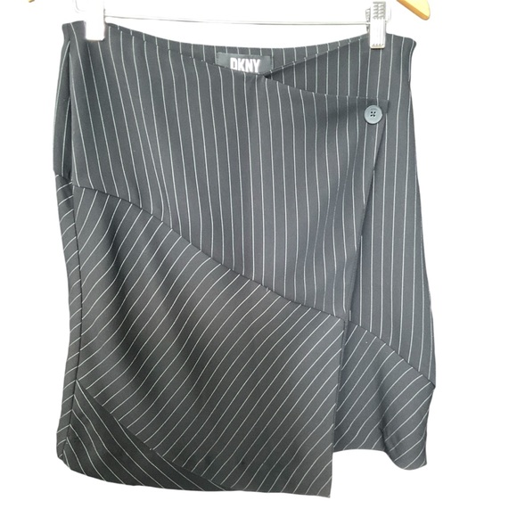 DKNY Black Pinstripe Wrap Skirt Size 6 - Picture 2 of 7